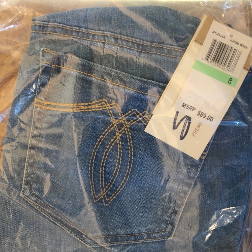 Seven Flare Maternity Jeans - Picture 4 of 4